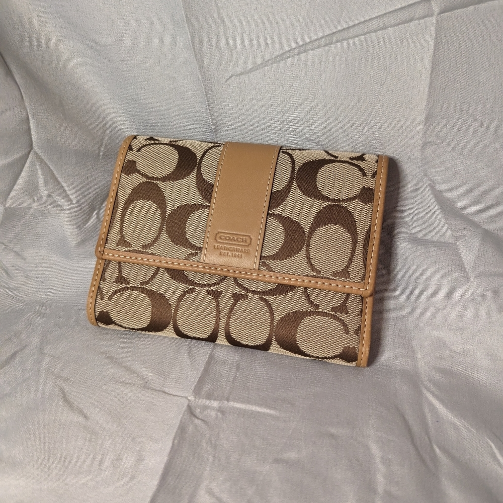 Classic Coach Canvas wallet